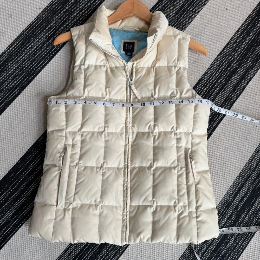 Gap Women's Winter Ivory Down Puffer Vest ‎ Size: Small